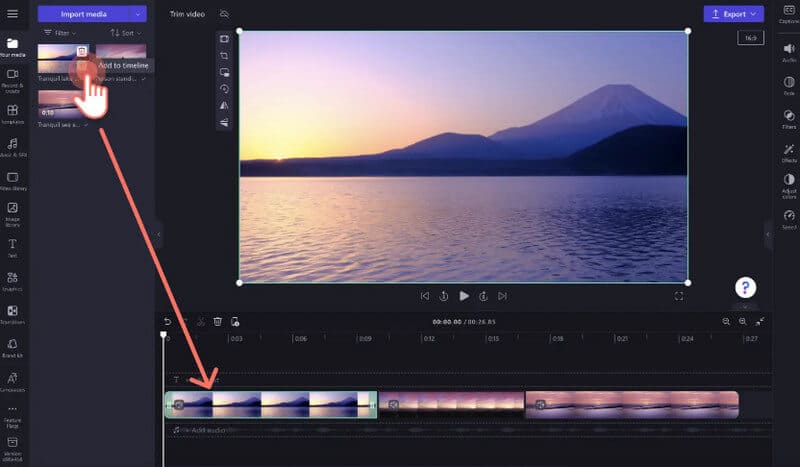 タイムラインをドラッグ