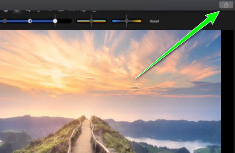 書き出しアイコン iMovie