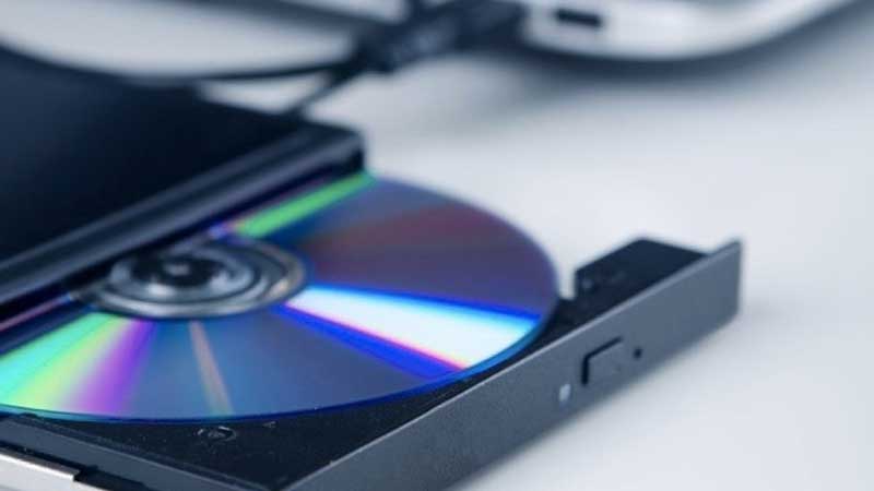 テレビでDVDを再生