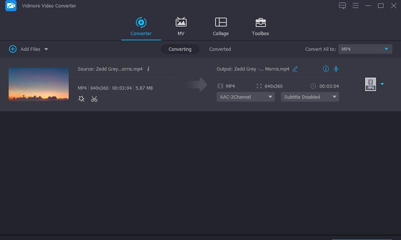 動画をアップロード